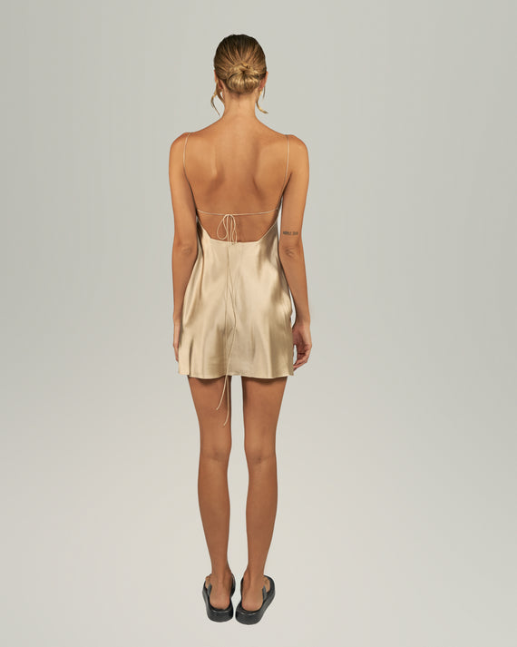 NUDE 03